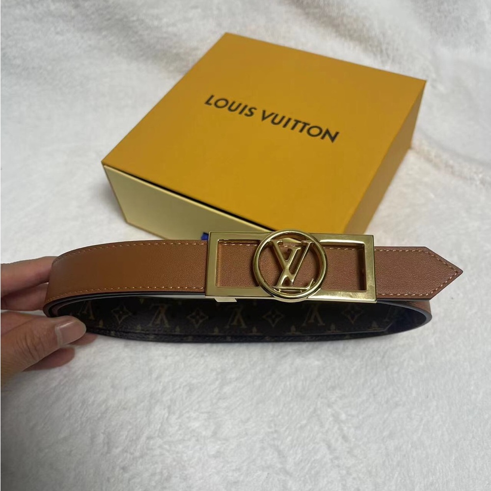LOUIS VUITTON Reversible Belt - Picture 4 of 8